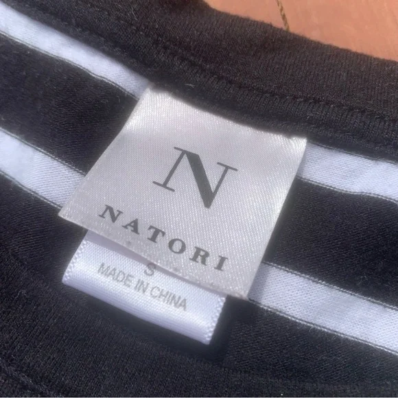 Natori Womens Black and White shirt size S - Picture 3 of 3